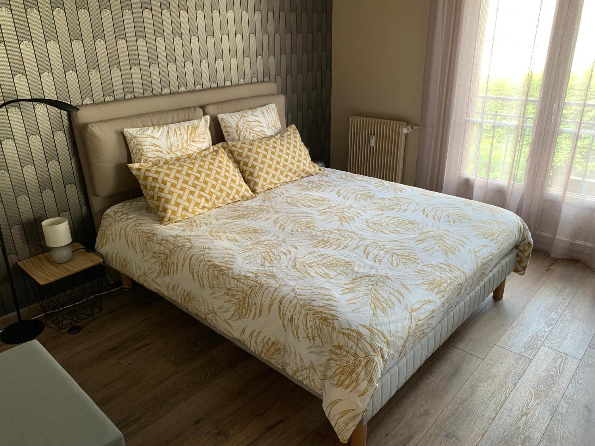 Apartament Au Coeur De Lisieux 83 M2 Et Vue Sur La Basilique Zewnętrze zdjęcie